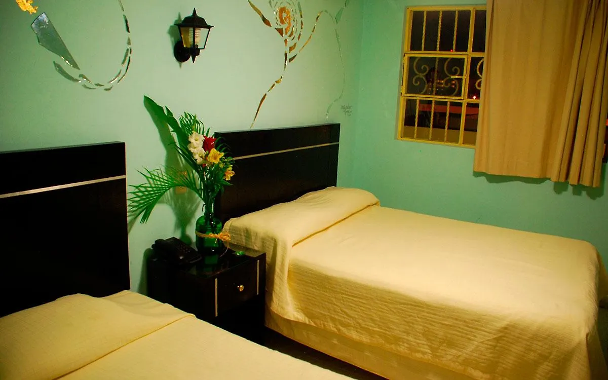 ***  Hotel Santa Ana Mérida México