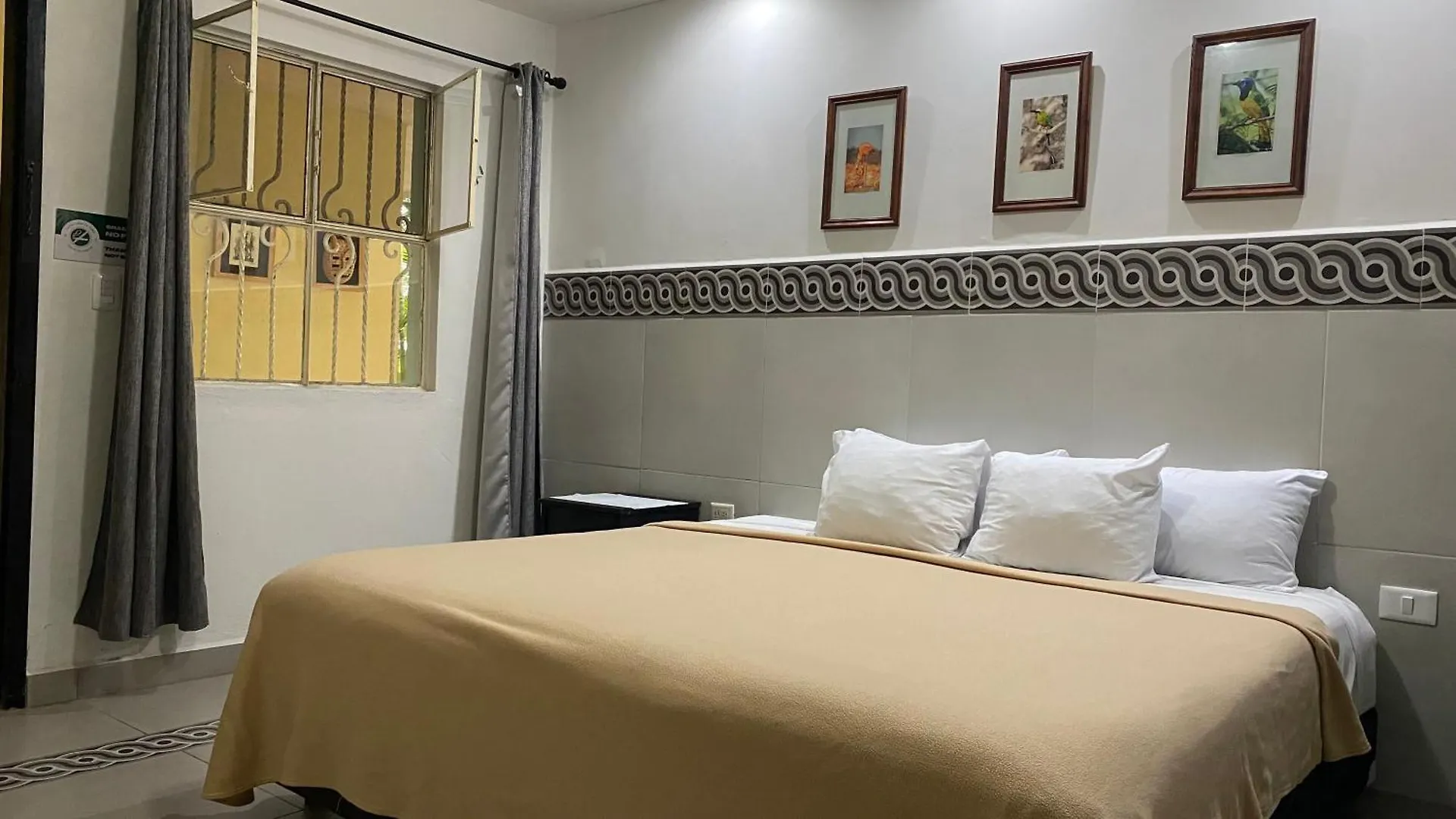 ***  Hotel Santa Ana Merida Mexico