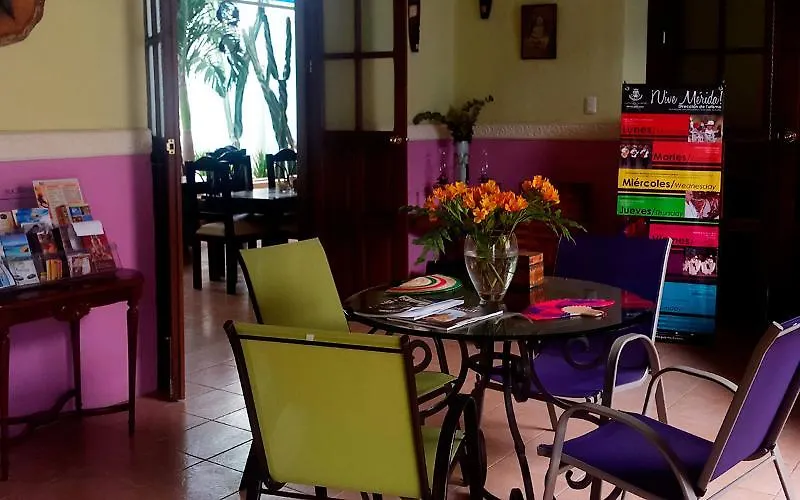 Hotel Santa Ana ميريدا 3*,